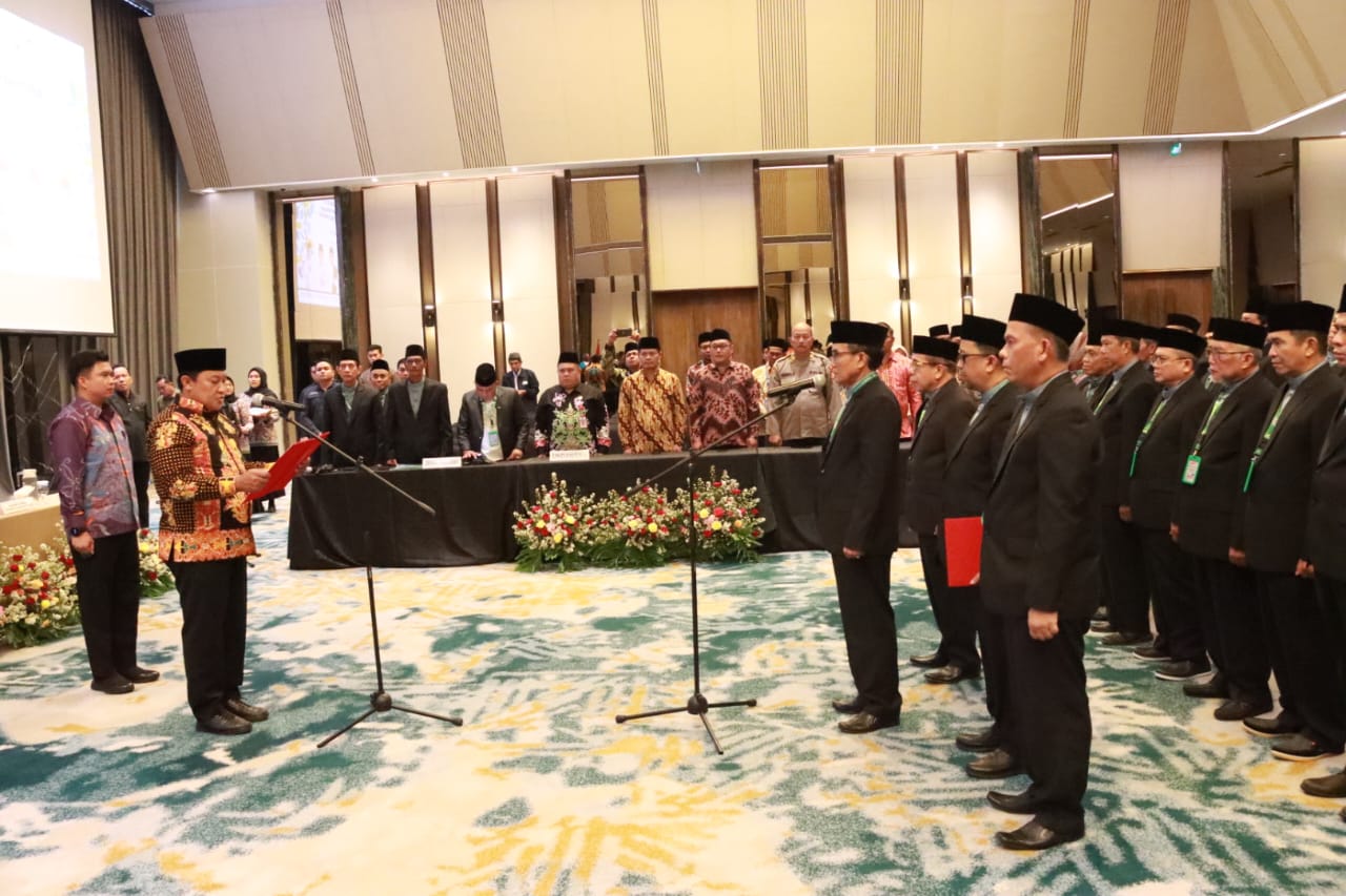 Harapkan Hasil MTQH Berkualitas dan Teruji; Wagub Kalteng Edy Pratowo Lantik Dewan Hakim dan Panitera MTQH XXXI Tingkat Prov. Kalteng Tahun 2023