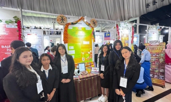 Siswa Palangka Raya Raih Tiga Gold Medal di International Science and Invention Fair 2025 Bali