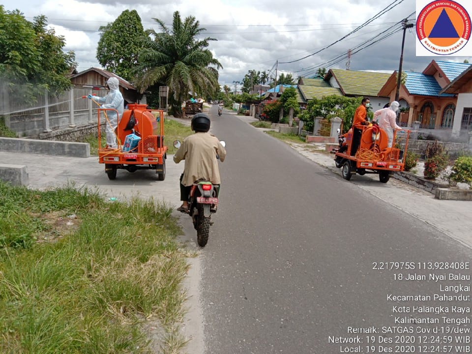 Satgas Covid-19 Prov. Kalteng Lakukan Penyemprotan Disinfektan di Beberapa Tempat