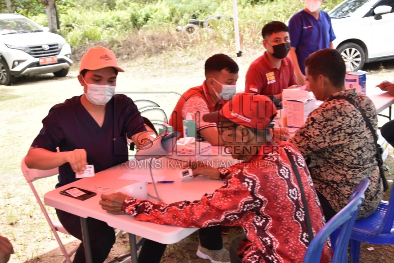Bersamaan Groundbreaking RSUD Wilayah Barat, Pemprov Kalteng Gelar Pasar Penyeimbang dan Pengobatan Gratis