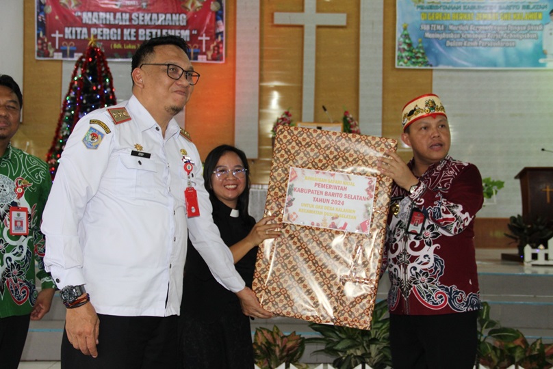 Pemkab Barsel Akhiri Safari Natal di Kec Dusun Selatan