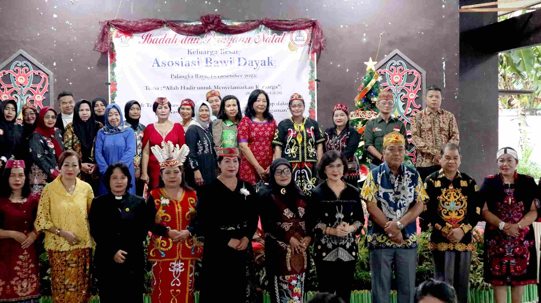 Menebar Damai Natal di Bumi Tambun Bungai, Kadis P3APPKB Dorong Peran Aktif Perempuan Dayak