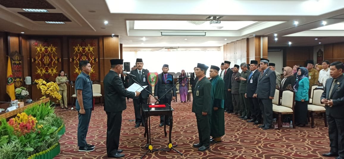 Sekda Prov. Kalteng Atas Nama Gubernur Lantik Muhammad Irzal Sebagai Kepala BKKBN Prov. Kalteng 