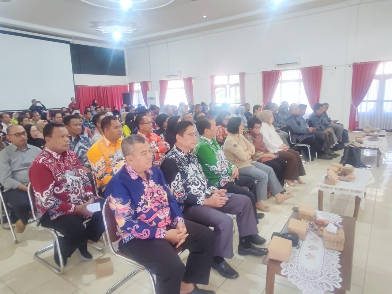 Pj Bupati Barsel Buka Pelatihan Peningkatan Kompetensi bagi Guru dan Tenaga Kependidikan