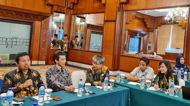 Kepala Bappedalitbang Prov. Kalteng Menghadiri FGD ke-1 FKRP2RK Tahun 2023 