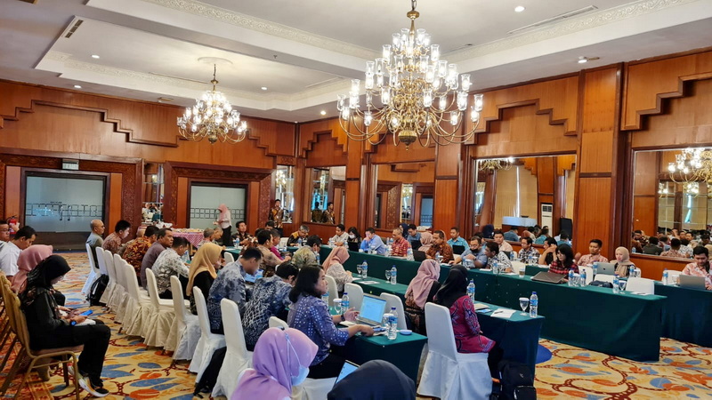 Kepala Bappedalitbang Prov. Kalteng Menghadiri FGD ke-1 FKRP2RK Tahun 2023 