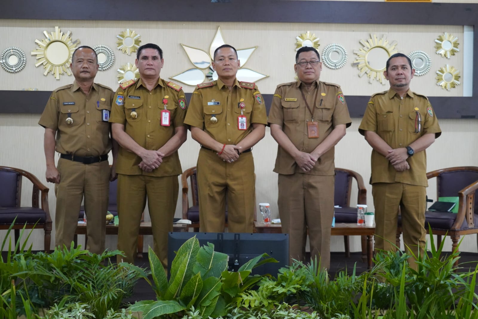 Sahli Ekbang Yuas Elko Buka FGD Optimalisasi PAD Sektor Retribusi Daerah di Provinsi Kalteng