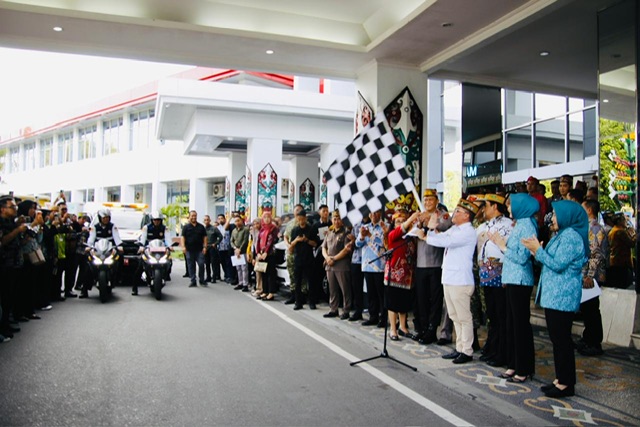 Gubernur Agustiar Sabran Lepas Bansos KHBS, 300 Ribu KK Jadi Sasaran