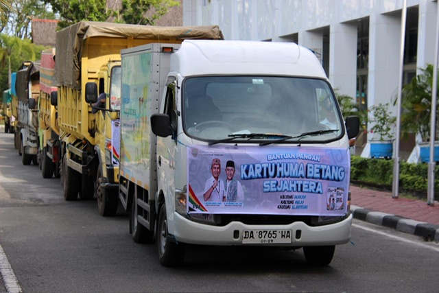 Gubernur Agustiar Sabran Lepas Bansos KHBS, 300 Ribu KK Jadi Sasaran