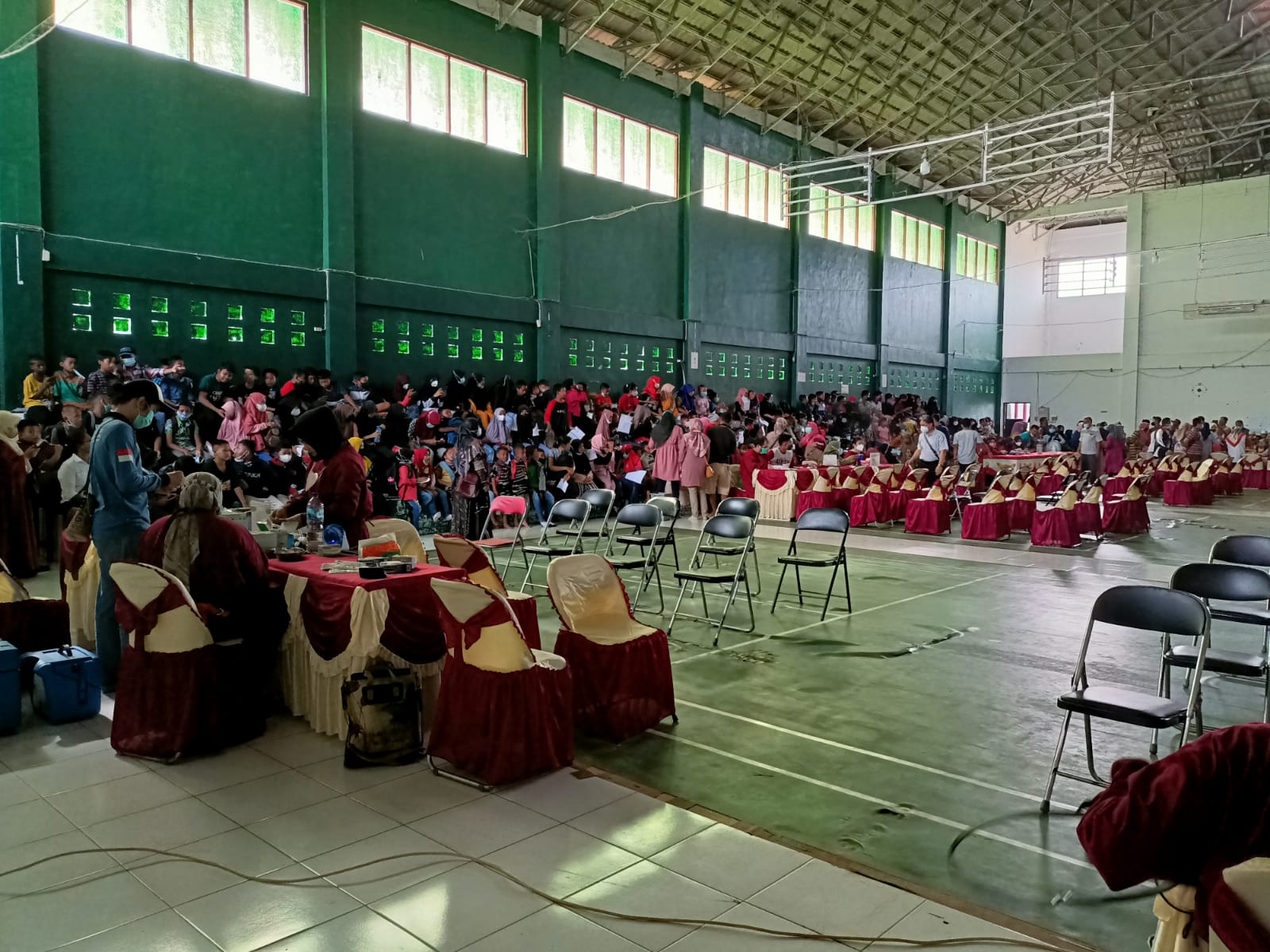 Masyarakat Kecamatan Hanau Antusias Ikuti Vaksinasi Covid-19