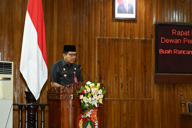 Sampaikan LKPJ TA 2023, Pj. Bupati Budi Santosa Ungkap Perkembangan Ekonomi di Kobar
