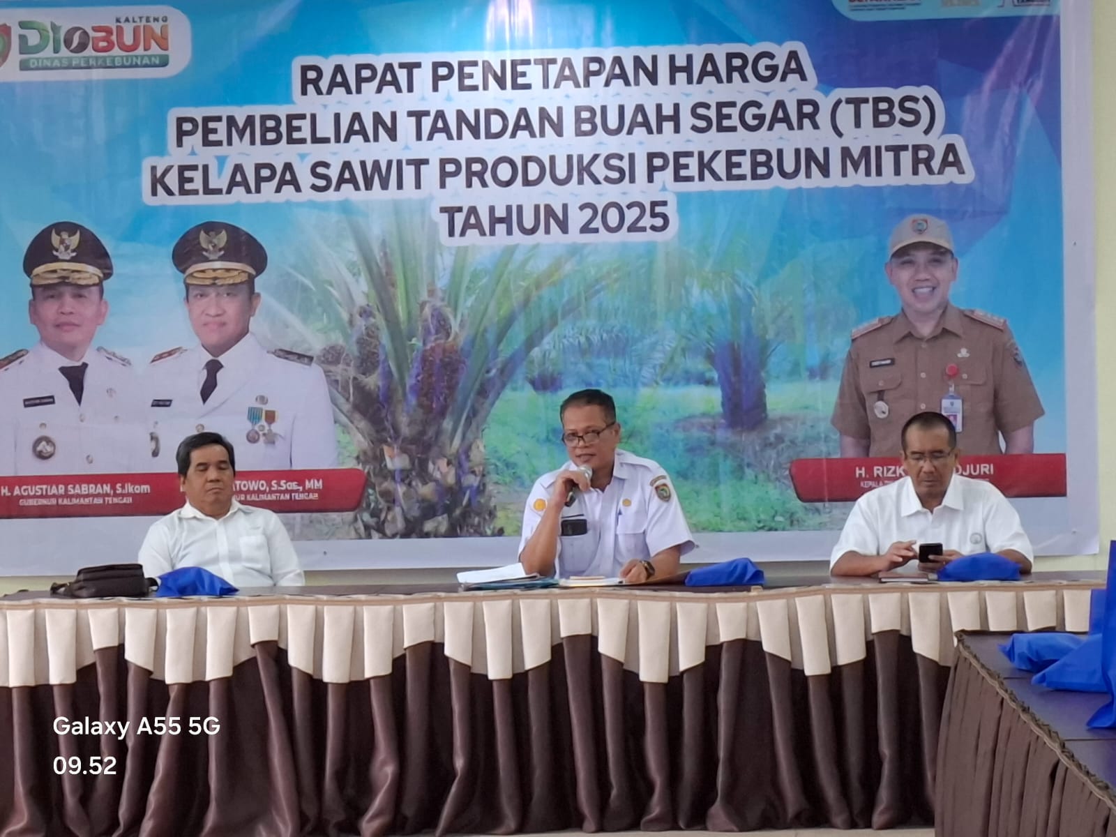 Gelar Rapat Penetapan Harga Pembelian TBS, Disbun Hitung Indeks K  dan Harga Periode I Bulan Maret 2025