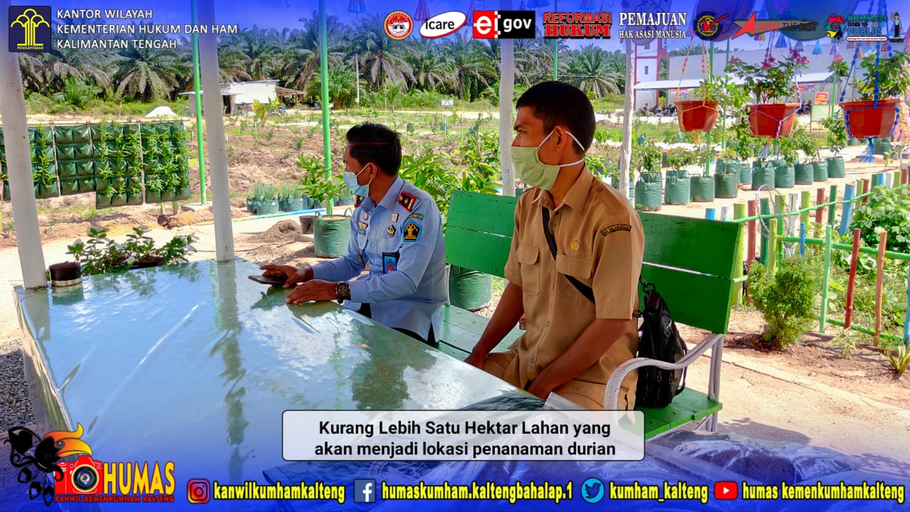 Petugas PPL Lakukan Pengecekan Titik Koordinat Rencana Lokasi Penanaman Durian di Lapas Sukamara