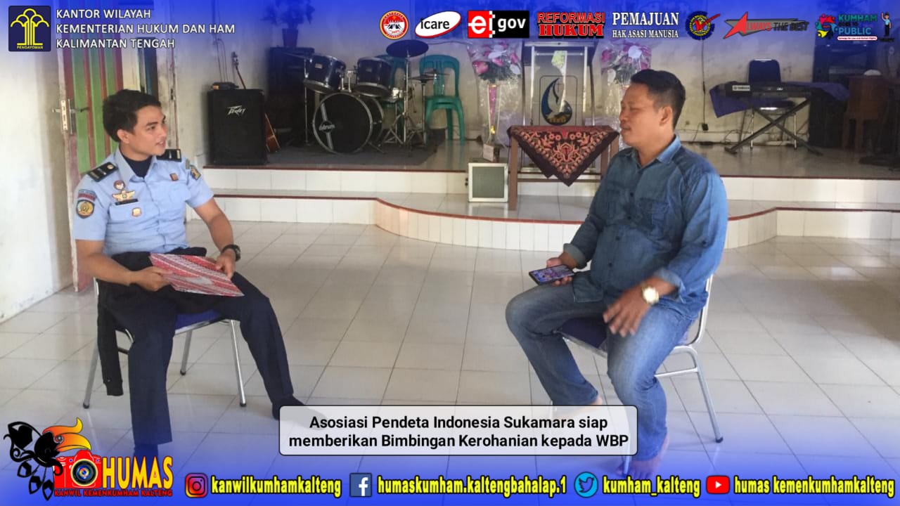 Lapas Sukamara Serahkan Perjanjian Kerja Sama Dengan Pelayan Kerohanian Bagi WBP Nasrani