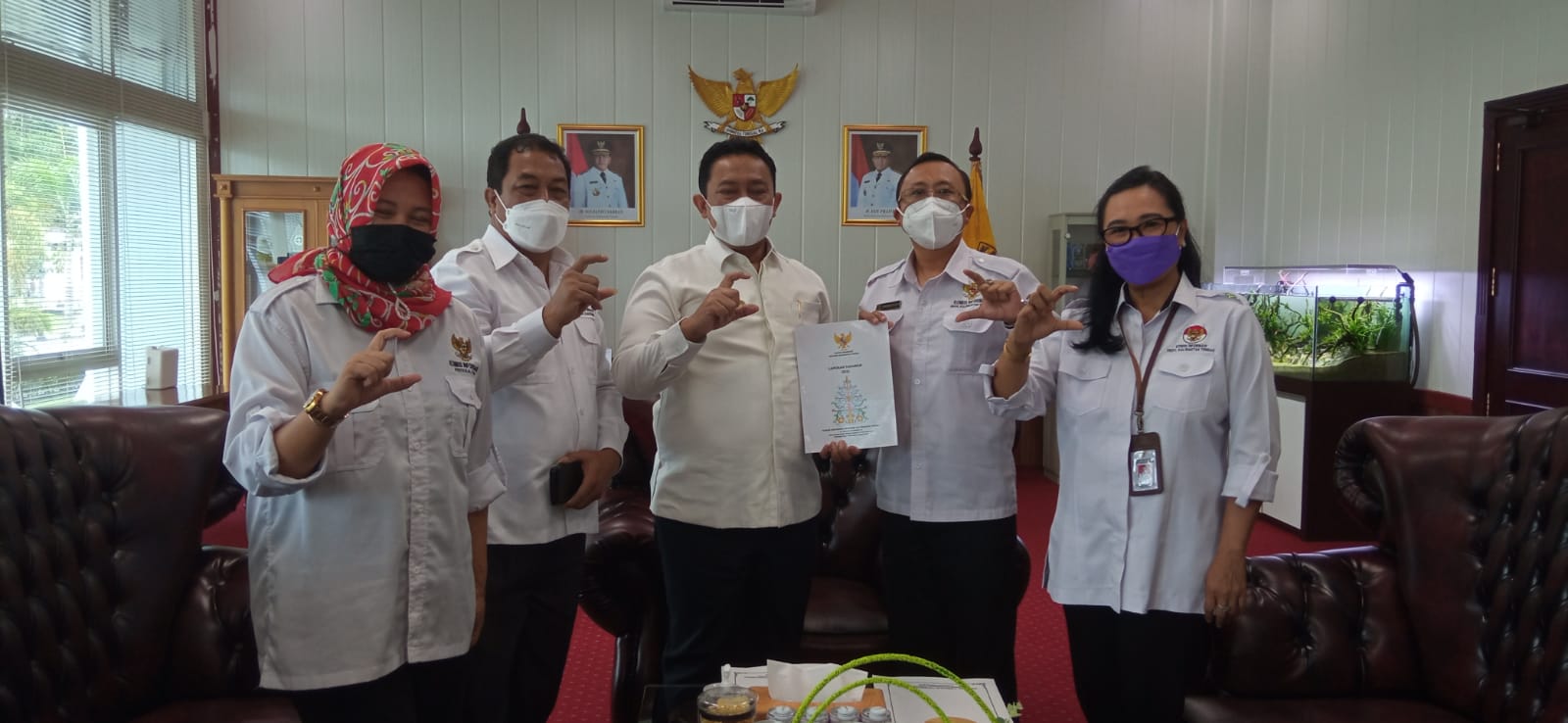 Wakil Gubernur Terima Laporan Tahunan Komisi Informasi Kalteng