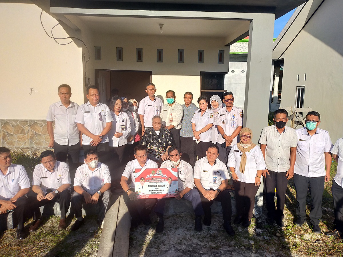 Plt. Kadisbun Pimpin Ziarah ke Makam Tokoh Pendiri Kalteng