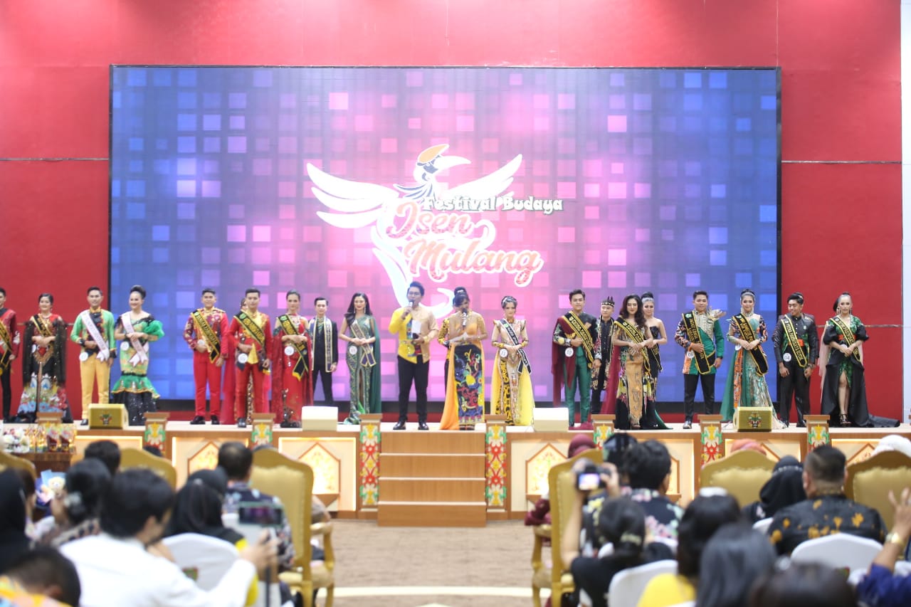 Jagau Kota Palangka Raya dan Bawi Nyai Kab. Kotim Juarai Grand Final Pemilihan Jagau & Bawi Nyai Pariwisata Kalteng Tahun 2022