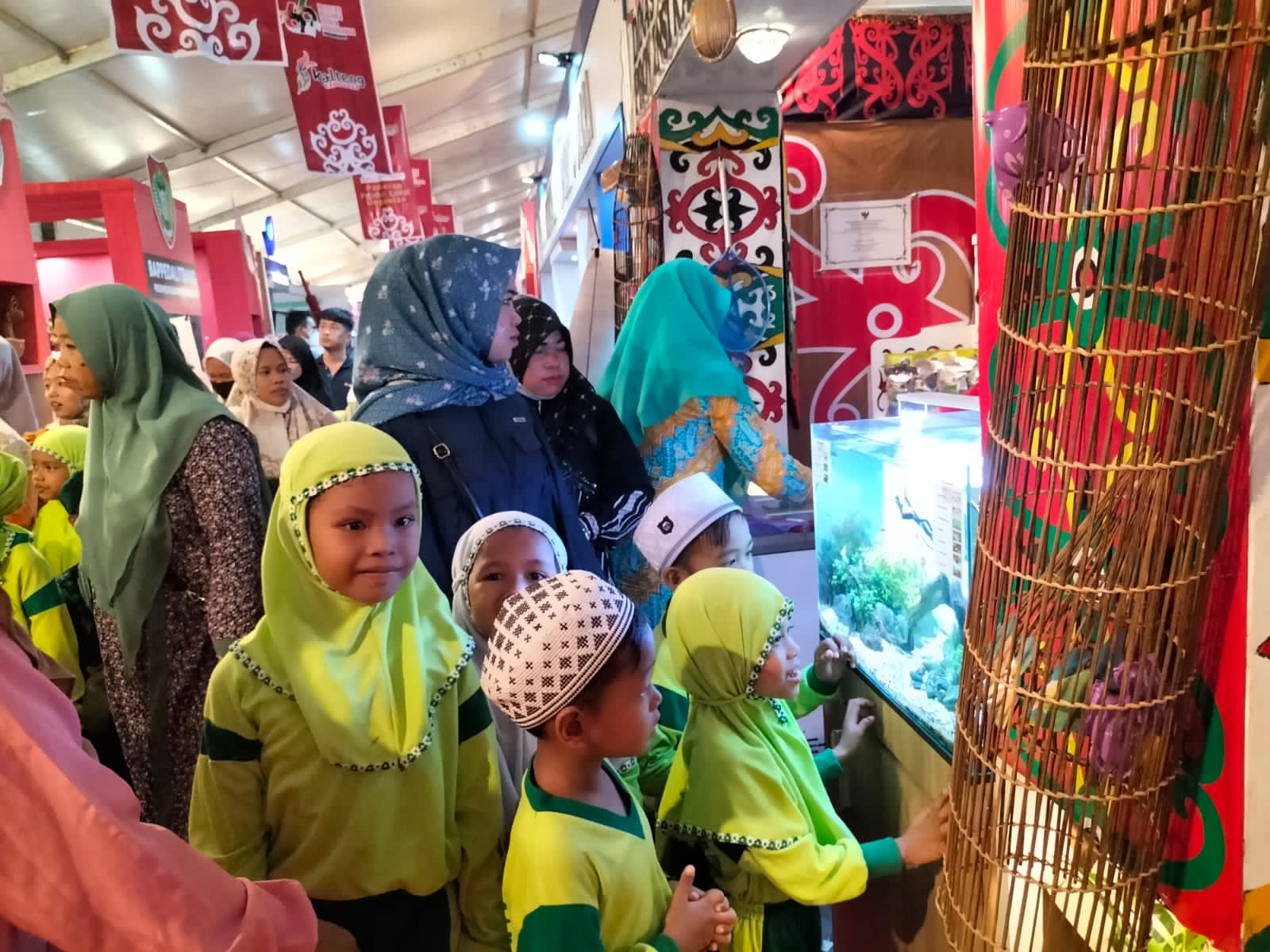Kalteng Expo 2023, Udang Vaname Segar Laris Manis di Stand Dislutkan Prov. Kalteng