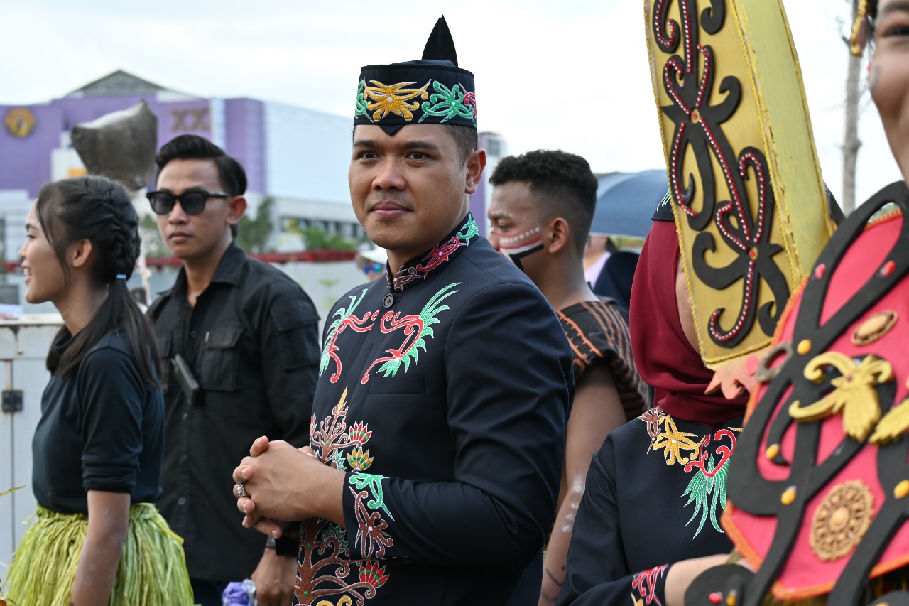 Disdik Ikut Serta Meriahkan Festival Budaya Isen Mulang.