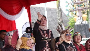 BKD Prov. Kalteng Turut Meriahkan Karnaval Budaya Festival Budaya Isen Mulang 2024