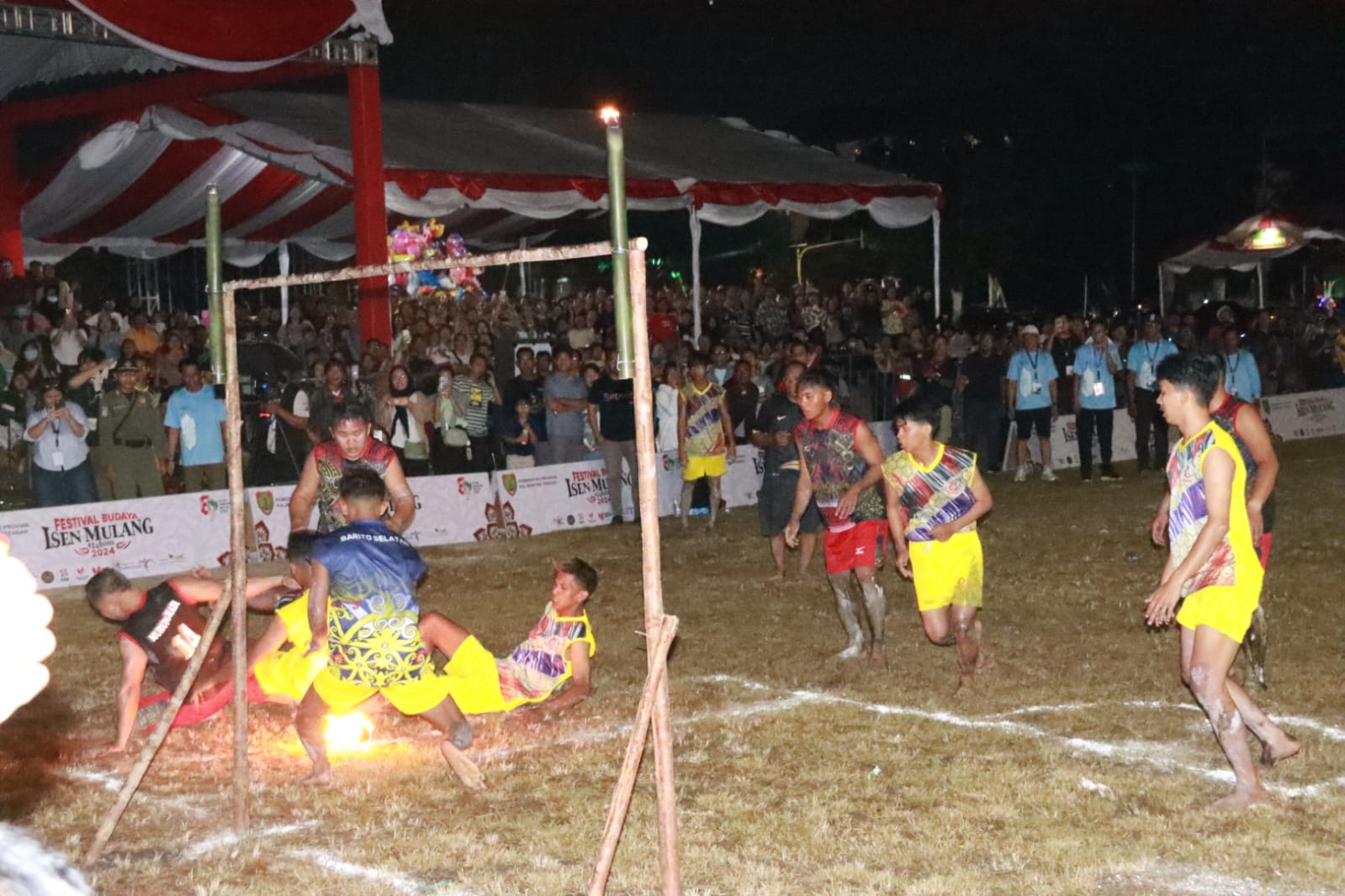 Semangat Tak Terbendung, Sepak Sawut FBIM 2024 Tetap Berlangsung di Tengah Guyuran Hujan di Palangka Raya