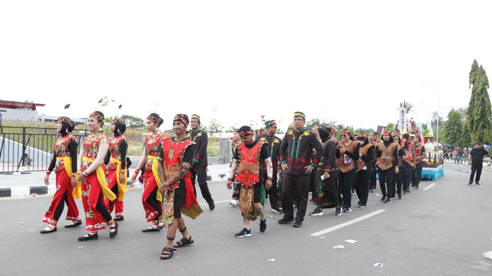 BKD Prov. Kalteng Turut Meriahkan Karnaval Budaya Festival Budaya Isen Mulang 2024