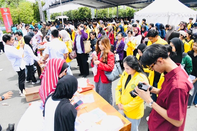 Gubernur Kalteng Resmi Buka Pasar Murah Spesial Hari Jadi ke-69 untuk Mahasiswa