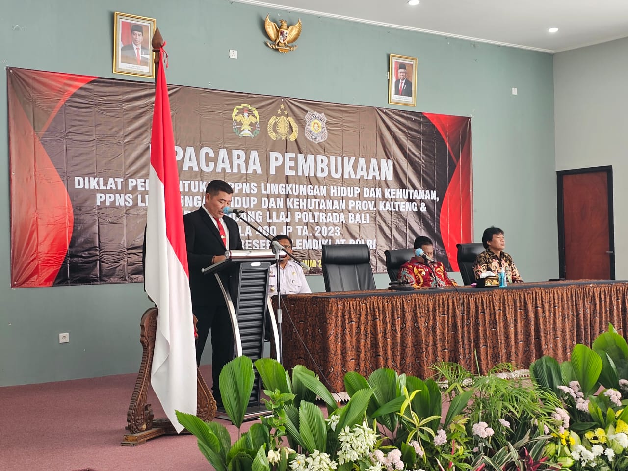 Wagub Edy Pratowo Hadiri Upacara Pembukaan Diklat Pembentukan PPNS Bidang Kehutanan dan Lingkungan Hidup Provinsi Kalteng Pola 400 JP TA. 2023