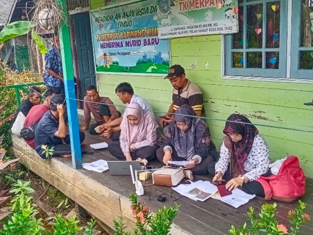 Pemprov Kalteng Fasilitasi Layanan Perizinan On Site Sektor Kelautan dan Perikanan di Kabupaten Kotawaringin Timur