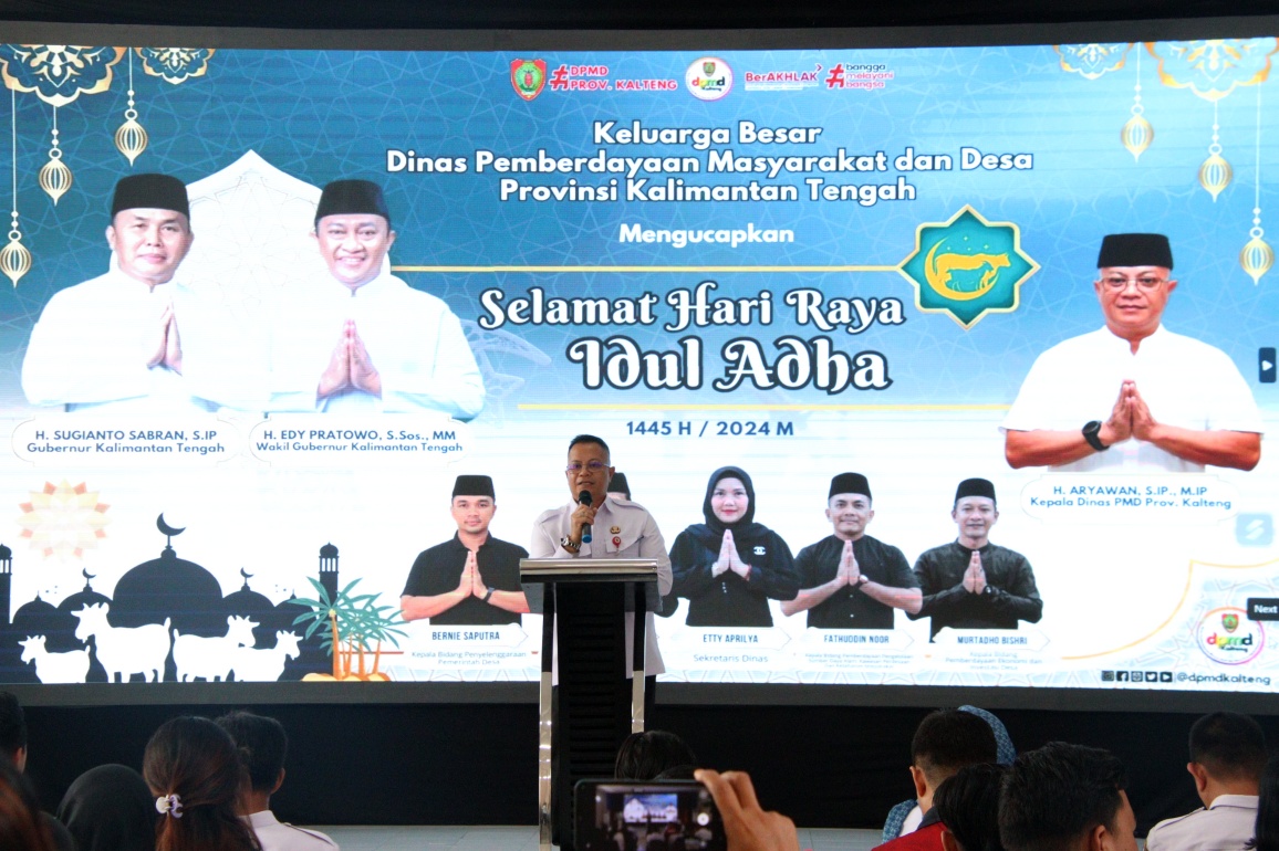 Peringati Hari Raya Idul Adha 1445 H, Dinas PMD Prov. Kalteng Laksanakan Penyembelihan dan Pembagian Daging Hewan Kurban