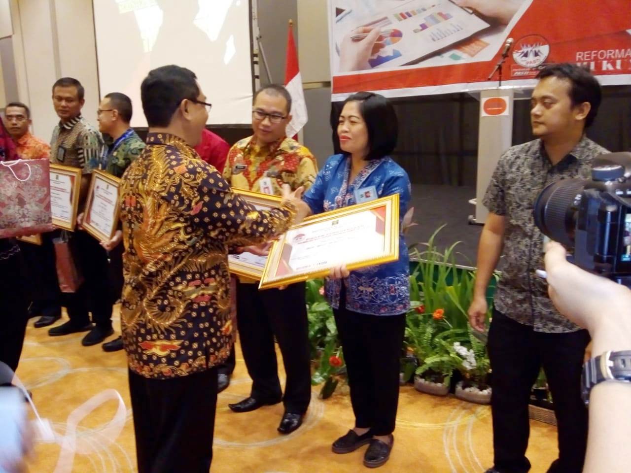 Kanwil Kemenkumham Kalteng Raih Terbaik Ketiga Dalam Menyampaikan Dan Menyajian Laporan Keuangan Semester I Tahun 2018 