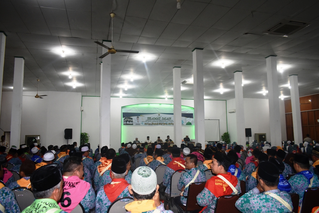 Jemaah Haji Kapuas diberi Arahan Selama di Asrama Haji Banjarmasin