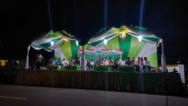 Pj. Bupati Kobar Lepas Peserta Pawai Tanglong Sambut Tahun Baru Islam 1445 Hijriah