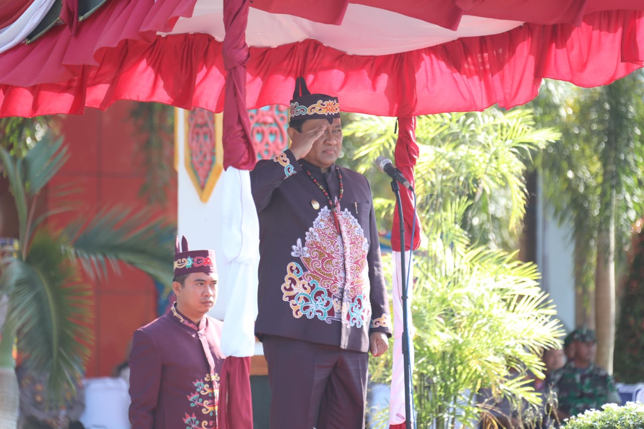 Wagub Kalteng Edy Pratowo Pimpin Upacara Hari Jadi ke-22 Kabupaten Katingan Tahun 2024