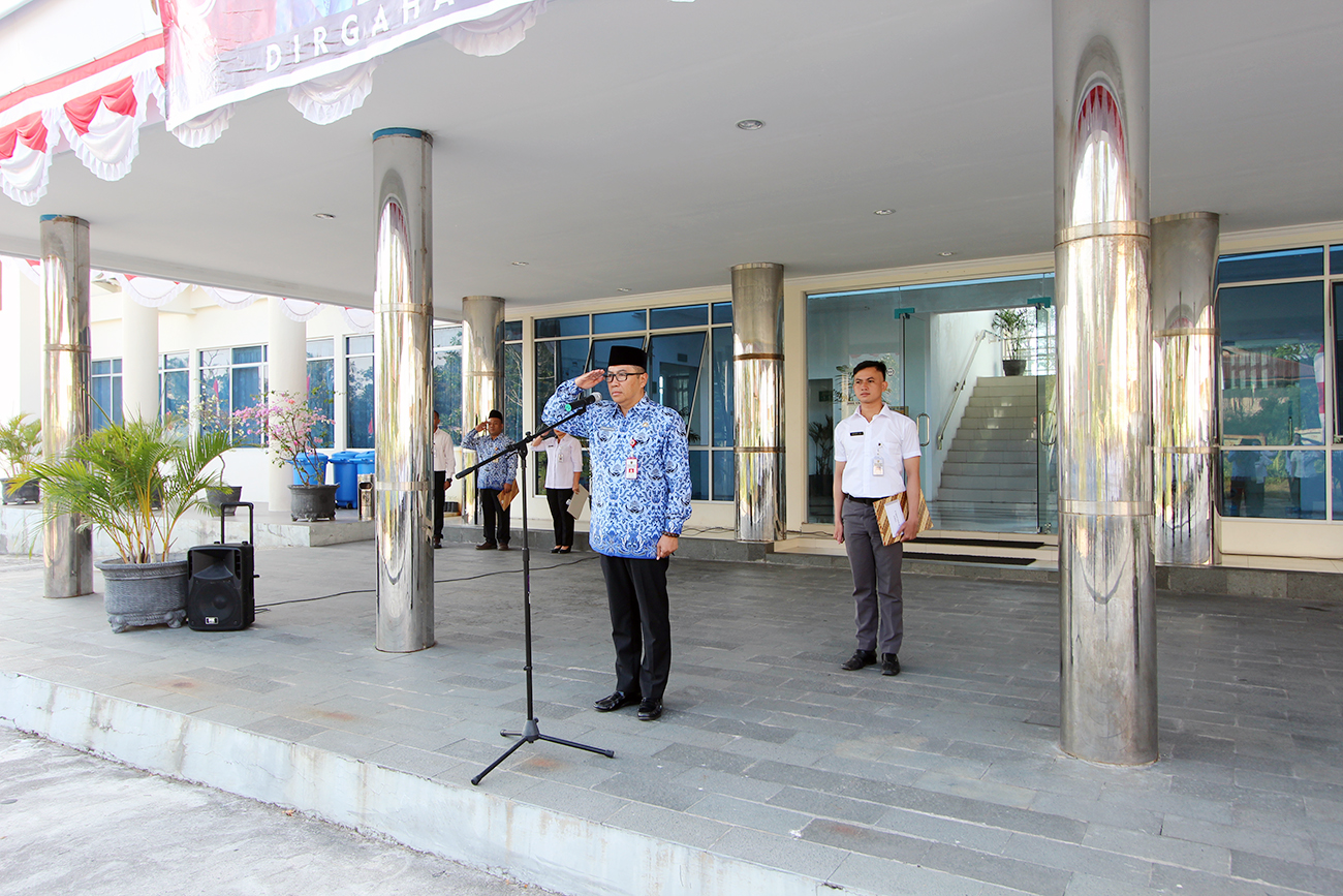 Upacara Peringatan HUT Ke-73 RI di DISPERKIMTAN Kalteng Berlangsung Khidmat