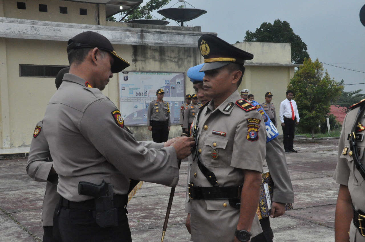 Mutasi personel Polri merupakan kebijakan pimpinan 