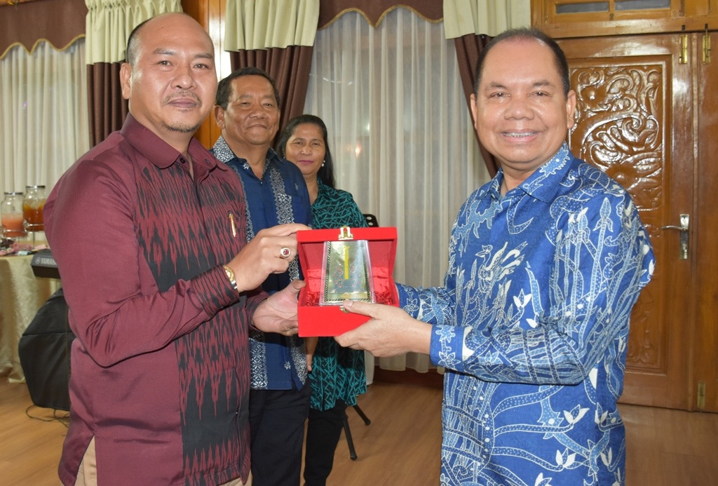 Kedatangan Bupati Samosir dan Tapanuli Utara di Sambut Bupati Kapuas