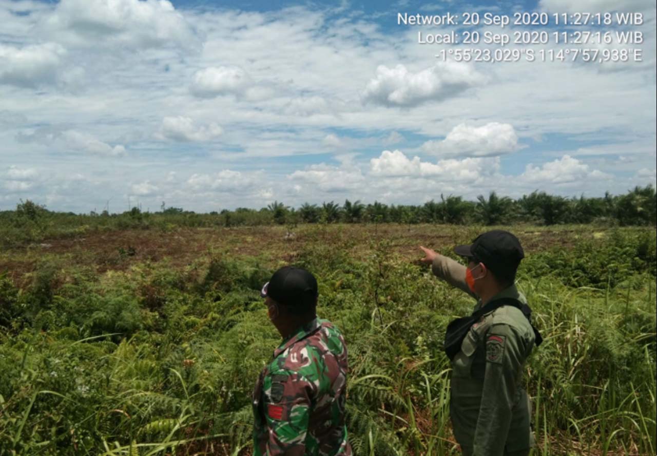 Penyiraman dan Pembasahan Lahan Rawan Karhutla 