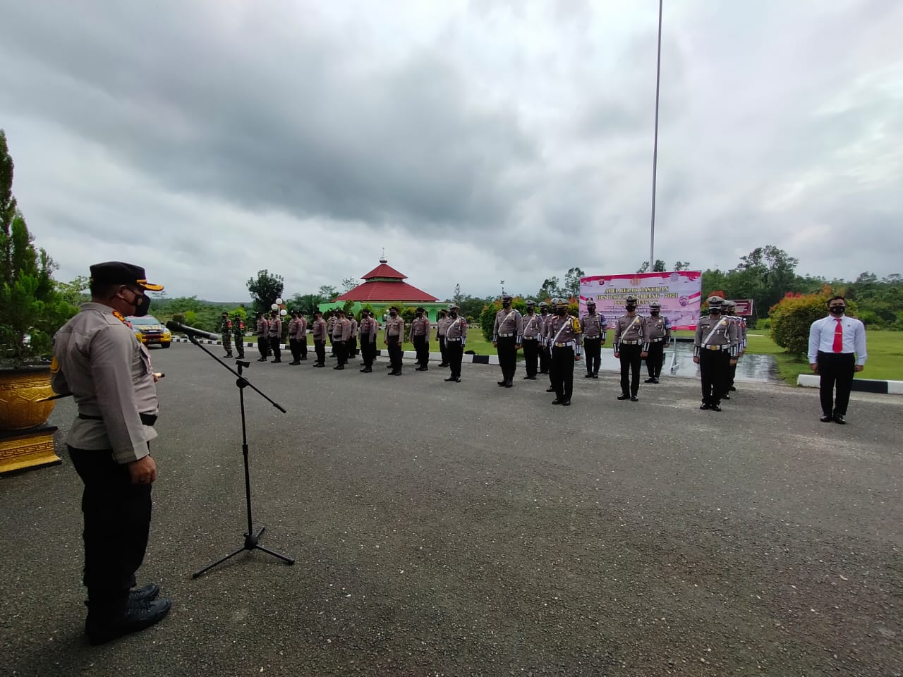  Polres Gunung Mas Gelar Apel Pasukan Patuh Telabang 2021