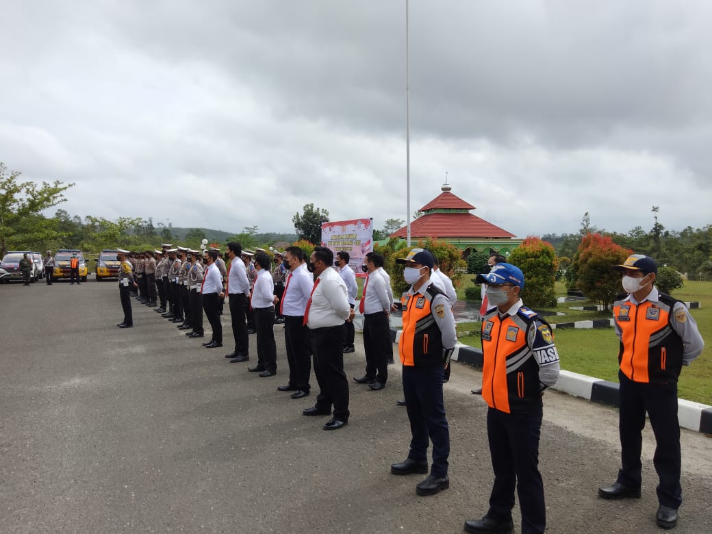  Polres Gunung Mas Gelar Apel Pasukan Patuh Telabang 2021