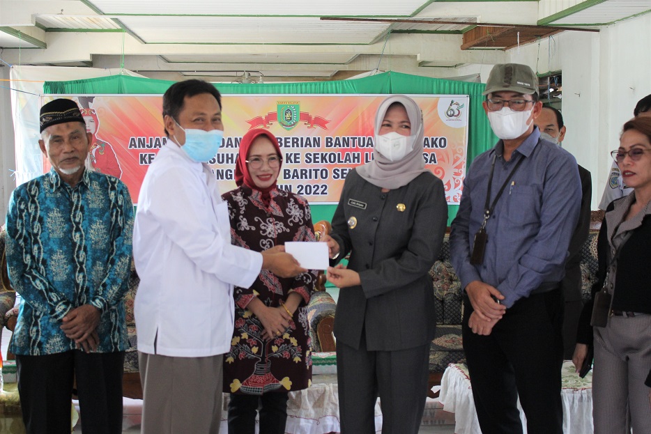 Pj. Bupati Barsel Gelar Anjangsana dan Berbagi Berkah