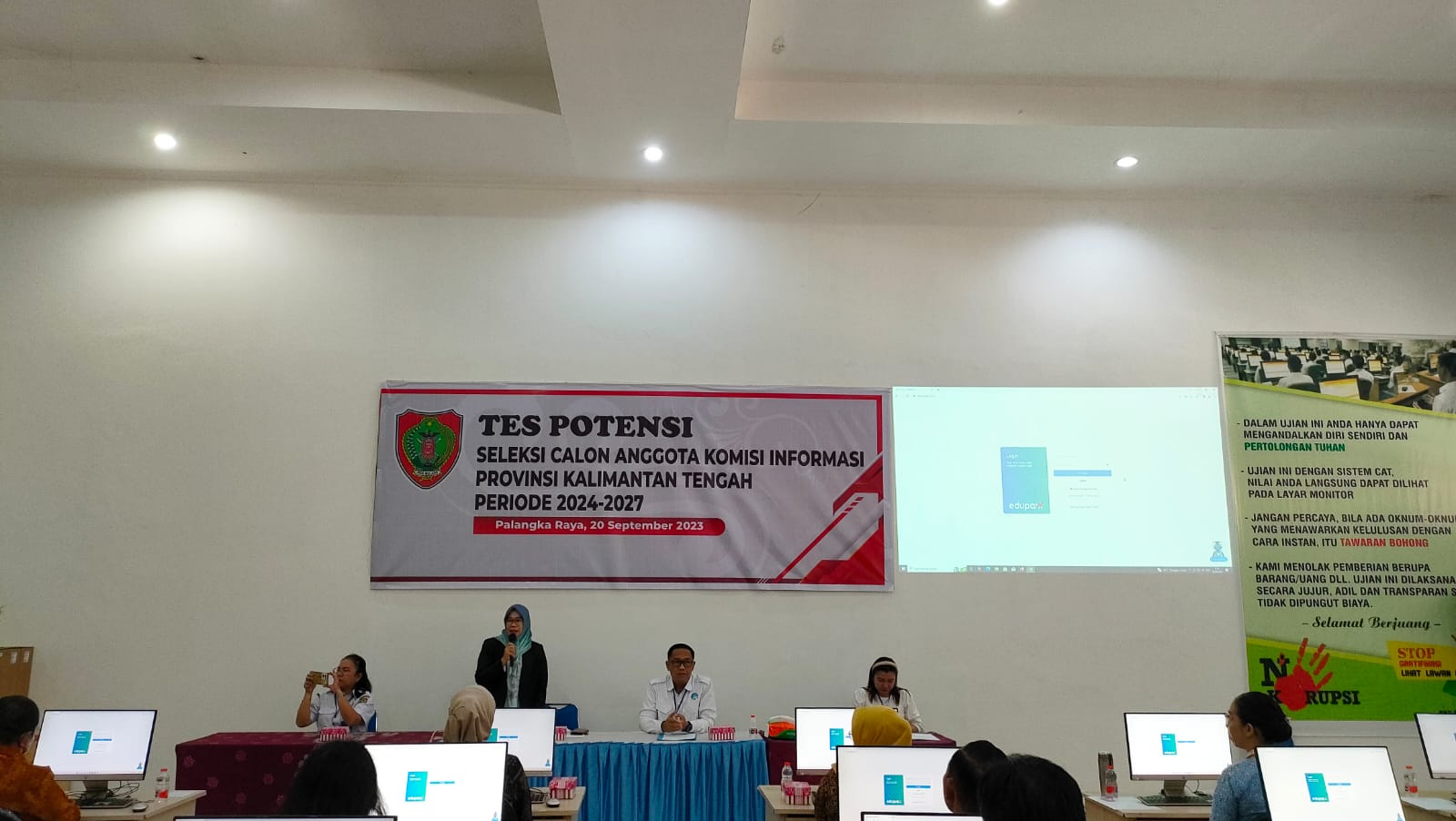 43 Orang Calon Anggota KI Provinsi Kalteng Periode 2024-2027 Ikuti Tes Potensi Berbasis CAT