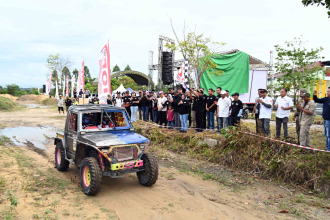 Bupati Kobar Buka Kejurda Off Road KOBAR#2