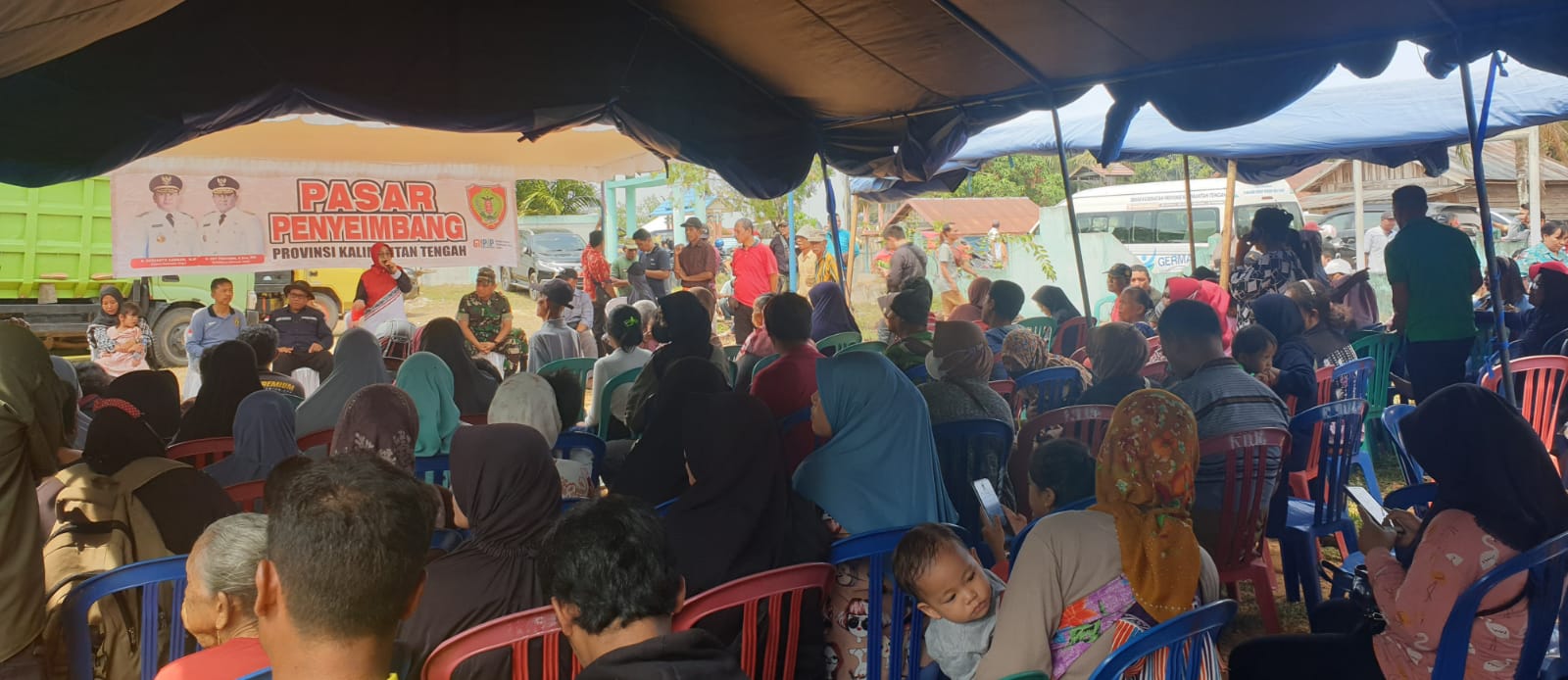 Pemprov Kalteng Gelar Pasar Penyeimbang/Pasar Murah di Desa Bangkal Kabupaten Seruyan