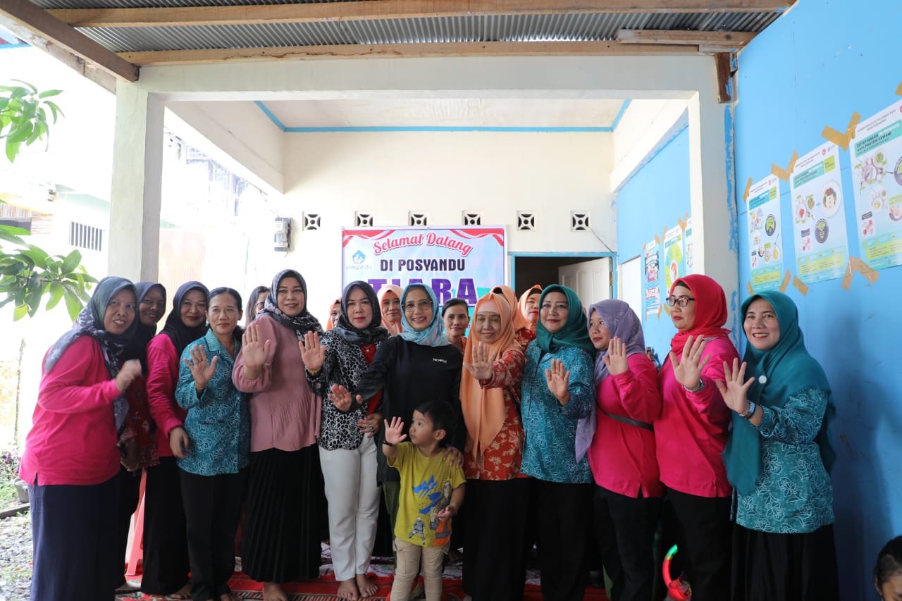 Kadis TPHP Prov. Kalteng Kunjungi Posyandu Tiara Dalam Rangka Program Upaya Percepatan Penurunan Stunting