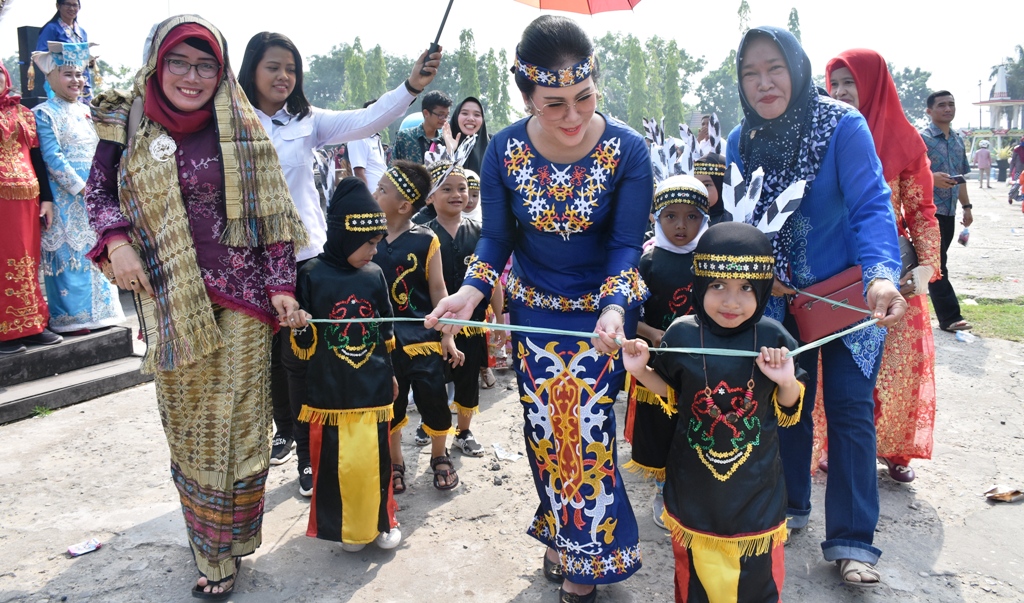 2.867 Anak PAUD Ikuti Pawai Budaya