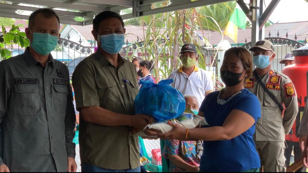 Salurkan Bantuan Korban Banjir, Bupati Gumas  Harap Masyarakat Waspada