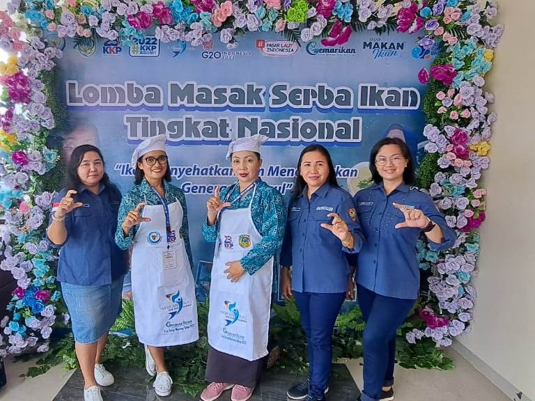 Ikuti Lomba Masak Serba Ikan, TP-PKK Kalteng Sajikan Kandas Sarai Udang Vaname