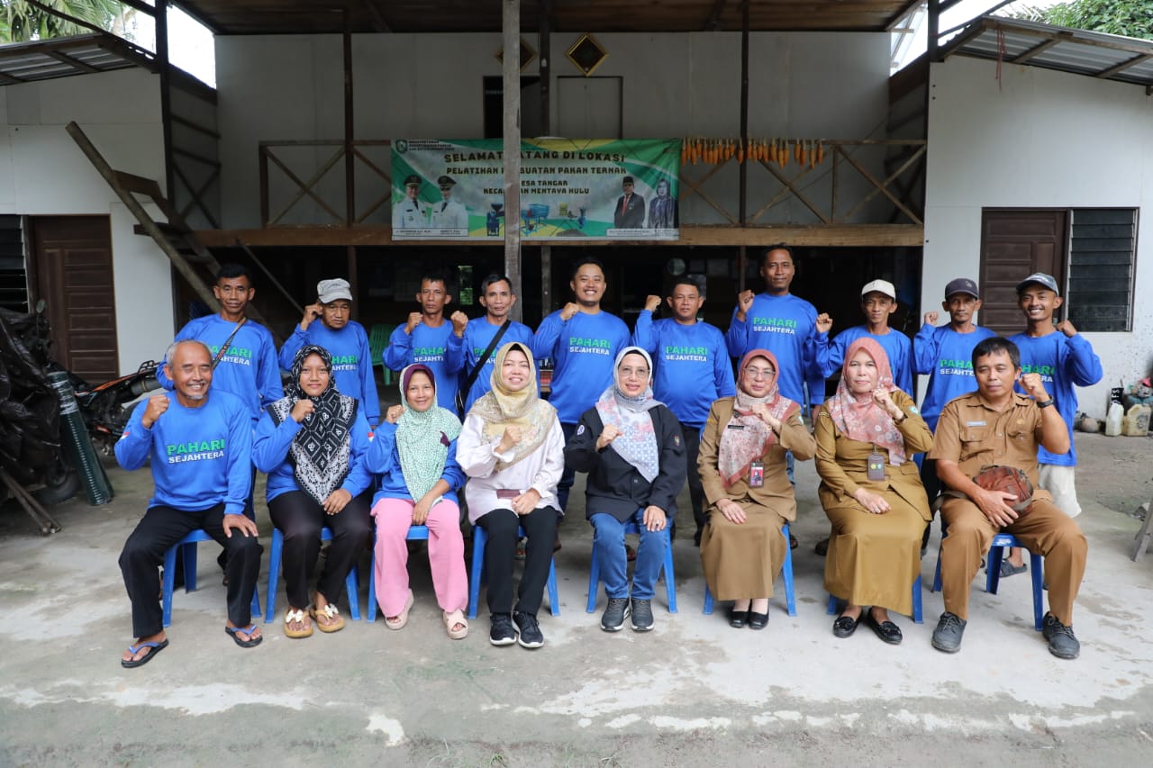 Kunjungan Kepala Dinas TPHP Prov. Kalteng, Dorong Pengembangan Hibah Ternak dan Pabrik Pakan Rumahan di Kotawaringin Timur