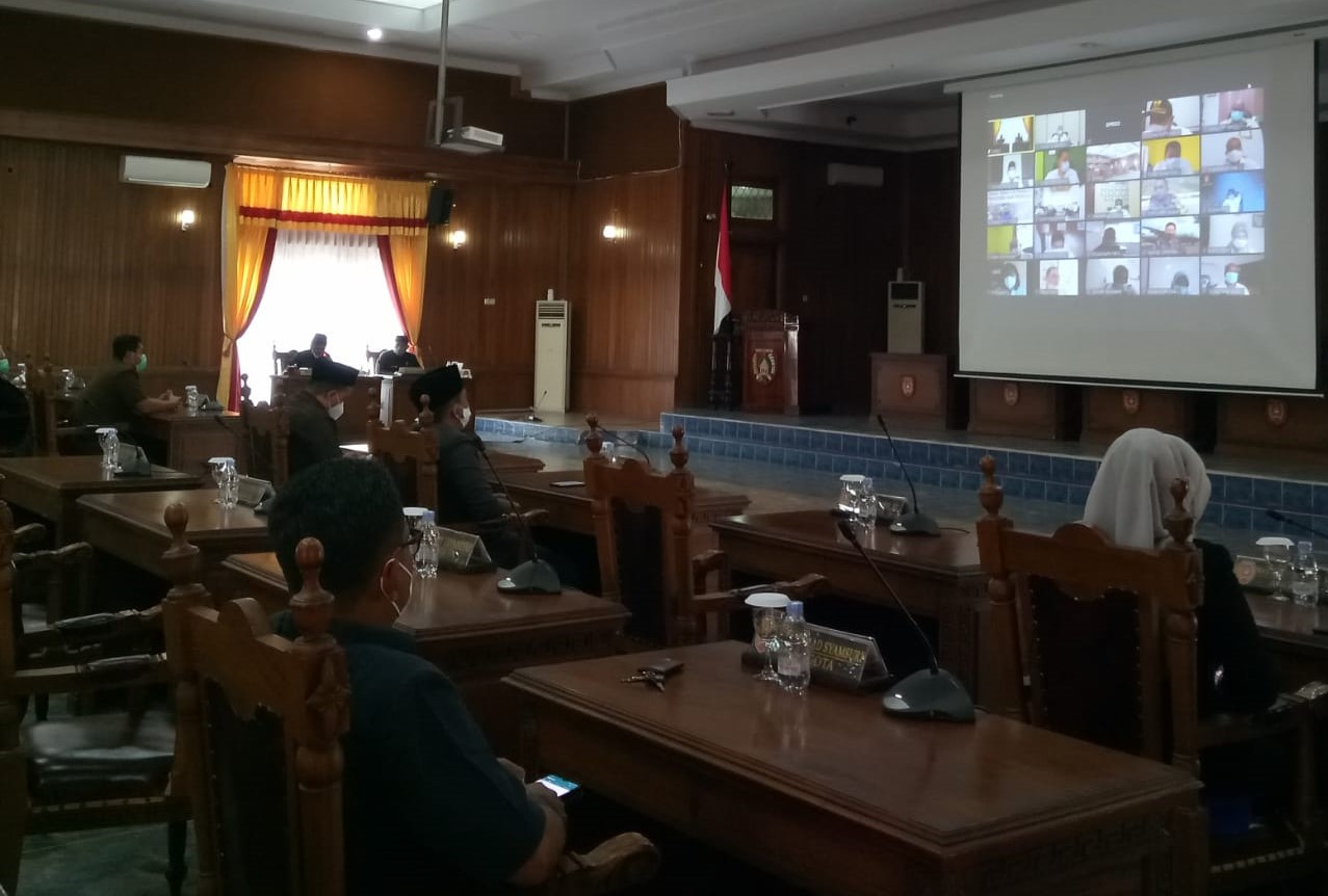 Sidang Paripurna ke-3 Masa Sidang I, Bupati Kobar Sampaikan Tanggapan atas Pemandangan Umum Fraksi-Fraksi DPRD